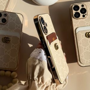 قاب Gucci GG جاکارتی (کدC2127) مناسب برای iPhone 15Promax
